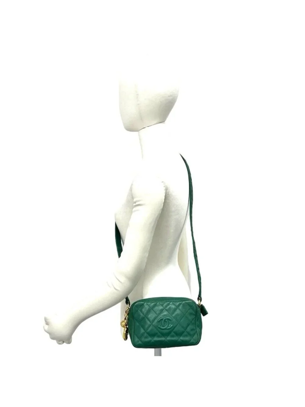 Chanel Card with Vintage Quilted CC Logo Caviar Leather Shoulder Bag Green